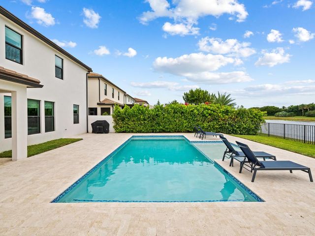 8683 Grand Prix Lane, Boynton Beach, FL 33472