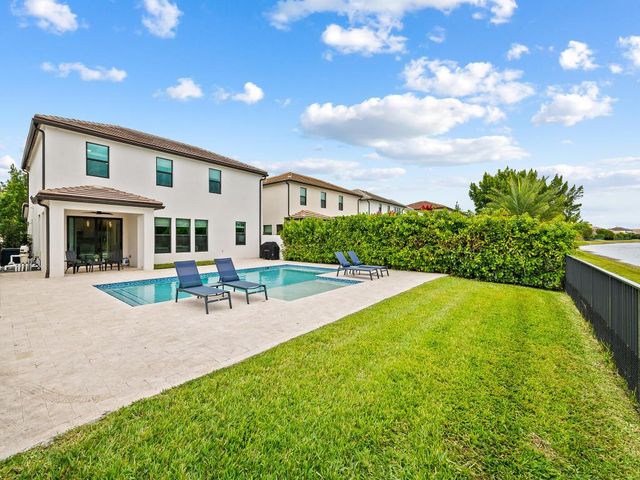 8683 Grand Prix Lane, Boynton Beach, FL 33472