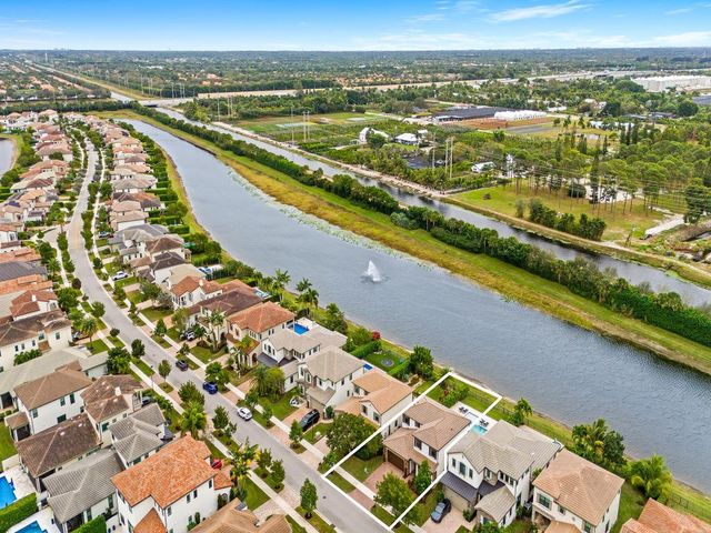 8683 Grand Prix Lane, Boynton Beach, FL 33472