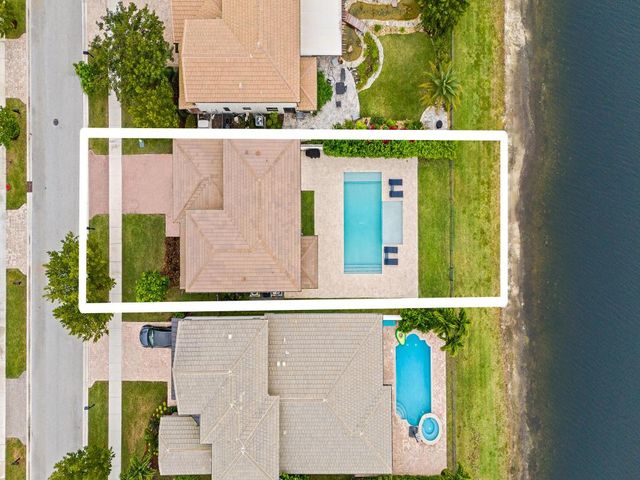 8683 Grand Prix Lane, Boynton Beach, FL 33472