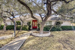 122 Tallstar DR, Lakeway, TX 78734