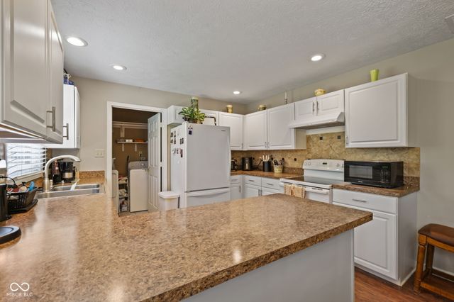 4078 W Fairview Road, Greenwood, IN 46142