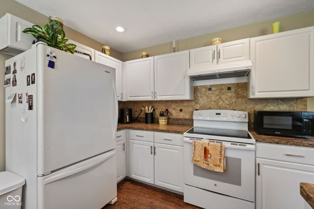 4078 W Fairview Road, Greenwood, IN 46142