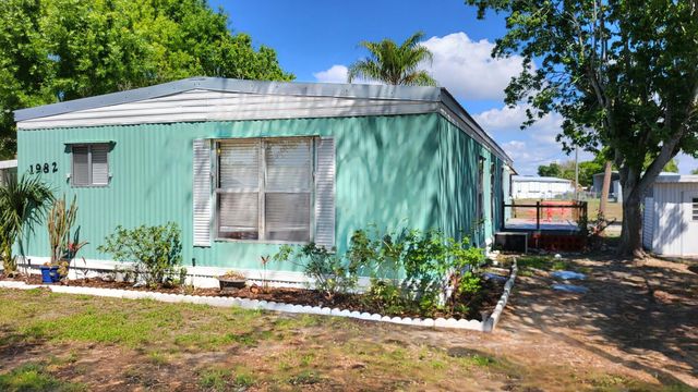 1982 Linda Road, Okeechobee, FL 34974
