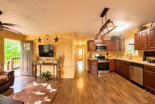 292 Harmony Rd, Gainesboro, TN 38562