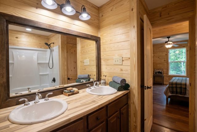 292 Harmony Rd, Gainesboro, TN 38562