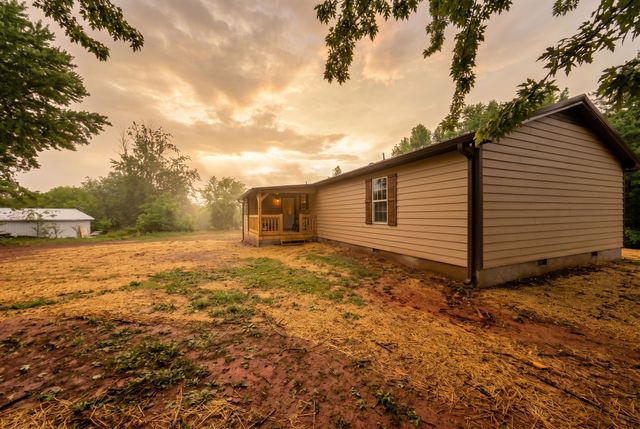 292 Harmony Rd, Gainesboro, TN 38562