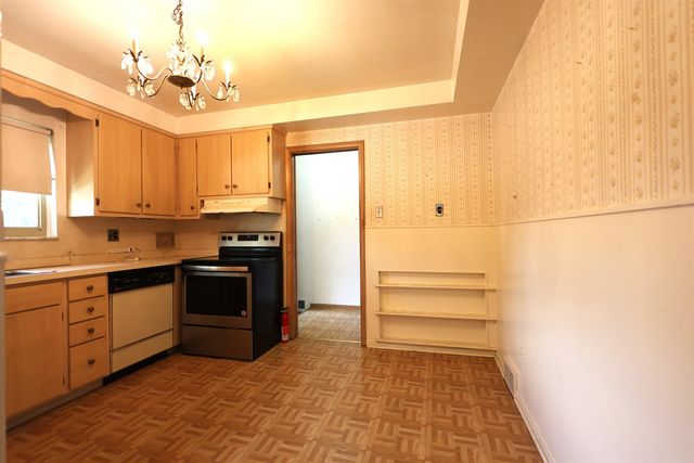 23700 Radclift Street, Oak Park, MI 48237