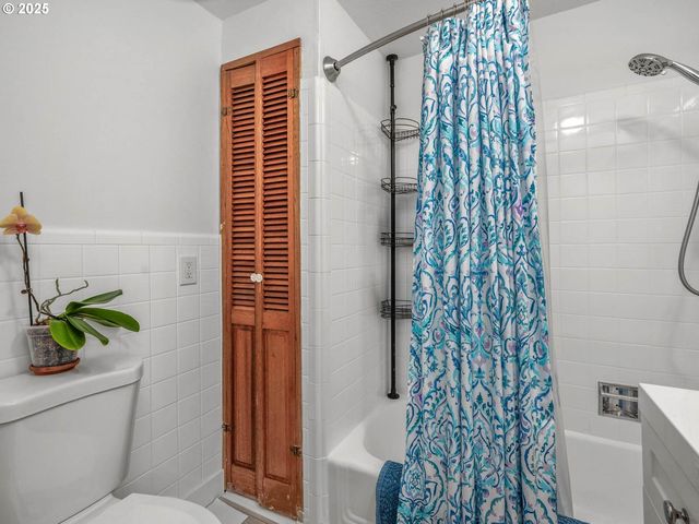 7333 Sw PINE St, Portland, OR 97223