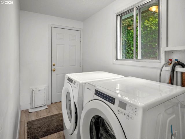 7333 Sw PINE St, Portland, OR 97223