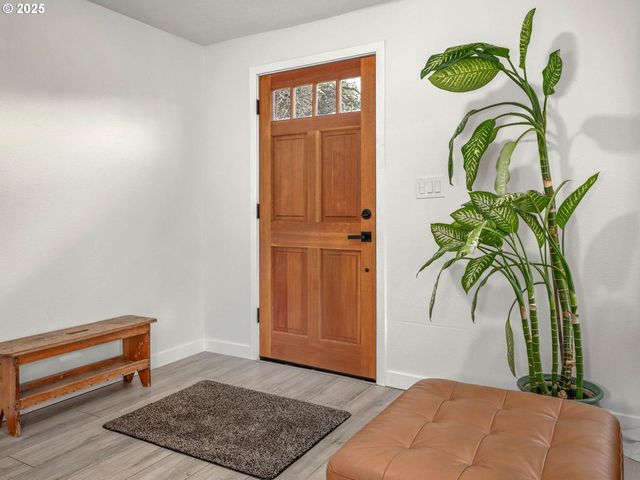 7333 Sw PINE St, Portland, OR 97223