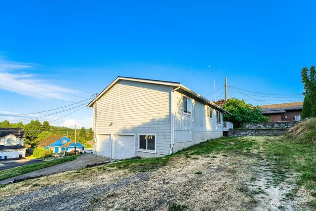 1312 Browns Point Boulevard, Tacoma, WA 98422