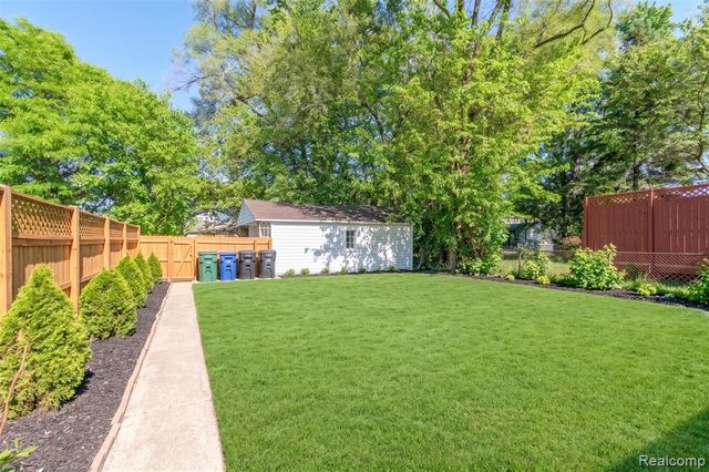 3224 N Altadena Avenue, Royal Oak, MI 48073