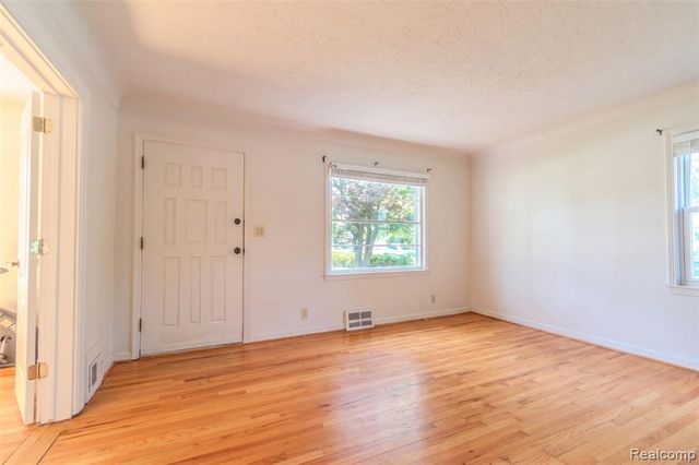 3224 N Altadena Avenue, Royal Oak, MI 48073