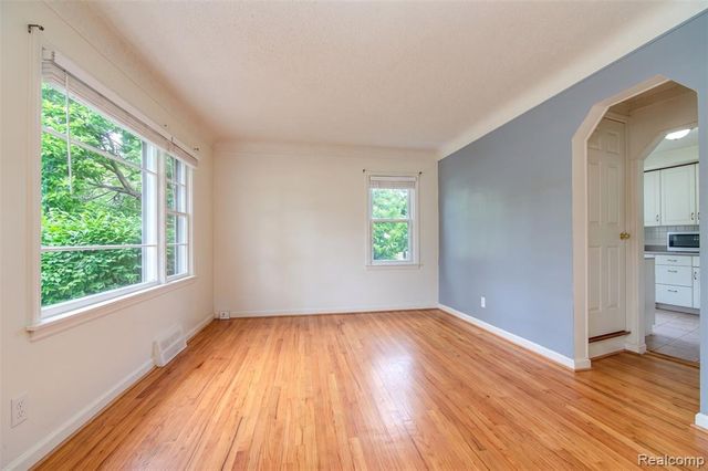 3224 N Altadena Avenue, Royal Oak, MI 48073