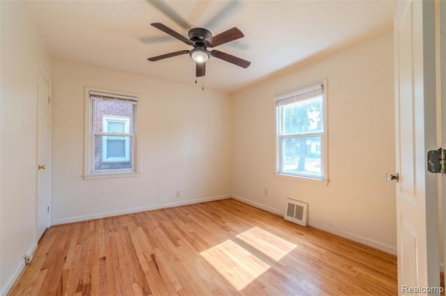 3224 N Altadena Avenue, Royal Oak, MI 48073