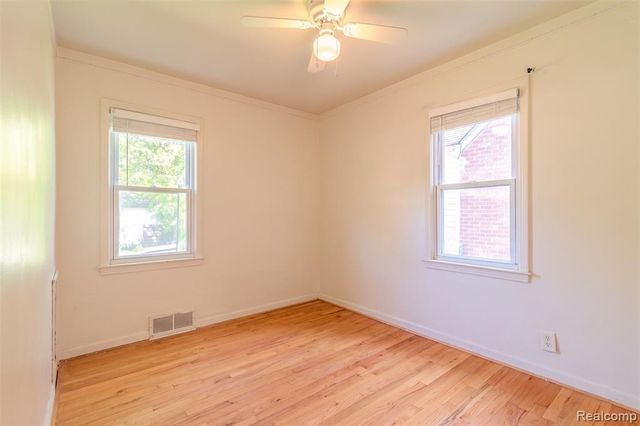3224 N Altadena Avenue, Royal Oak, MI 48073
