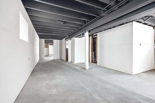 8528 S Escanaba Avenue, Chicago, IL 60617