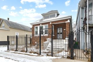 8528 S Escanaba Avenue, Chicago, IL 60617