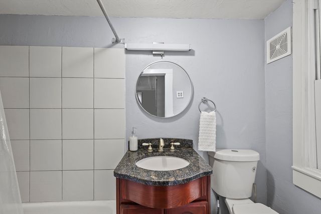 129-133 Franklin St, North Adams, MA 01247