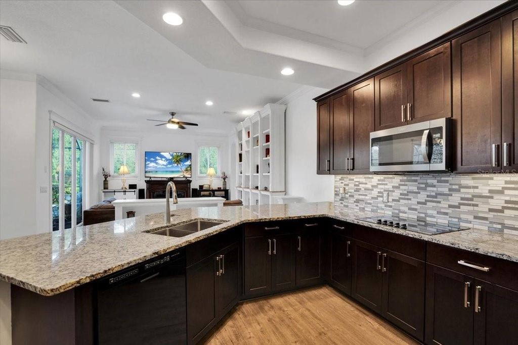 Image 10 of property listing at 7601 226 STREET E, Bradenton, FL 34211