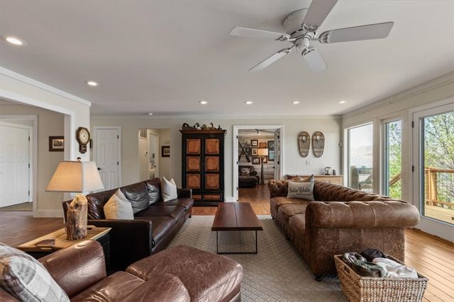 1 Wembly Circle, Bella Vista, AR 72715