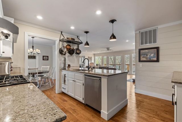 1 Wembly Circle, Bella Vista, AR 72715