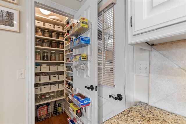 1 Wembly Circle, Bella Vista, AR 72715