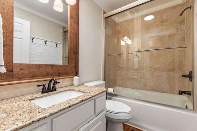 1 Wembly Circle, Bella Vista, AR 72715