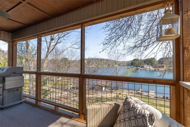 1 Wembly Circle, Bella Vista, AR 72715