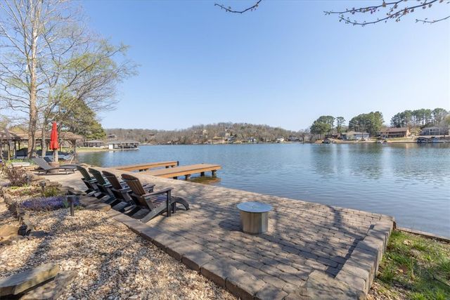 1 Wembly Circle, Bella Vista, AR 72715