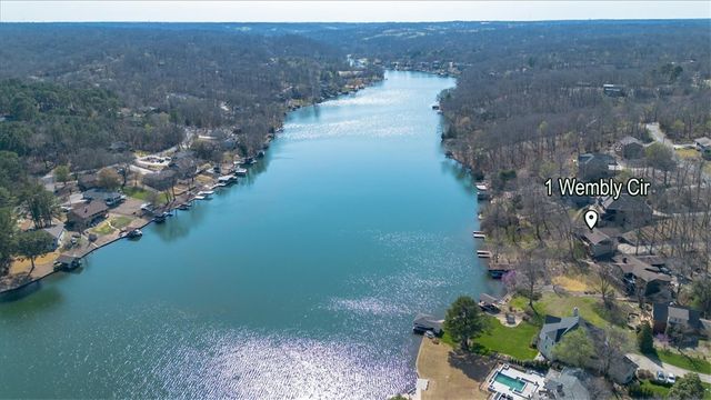 1 Wembly Circle, Bella Vista, AR 72715