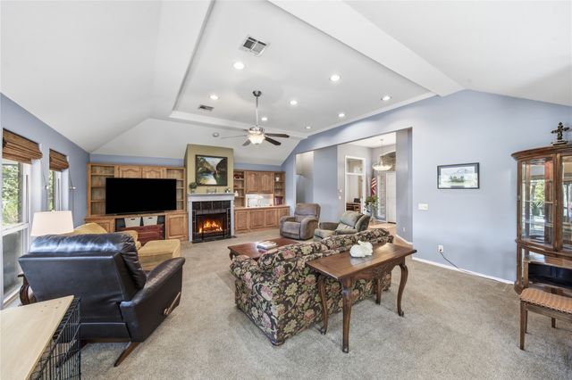 594 S 282nd East Avenue, Catoosa, OK 74015