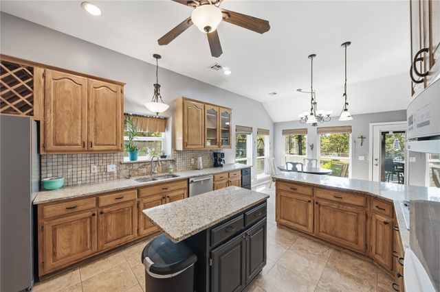 594 S 282nd East Avenue, Catoosa, OK 74015