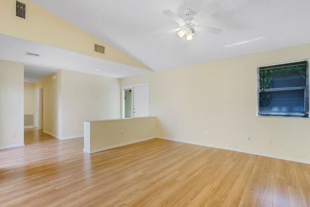 1080 NW 19th Terrace, Delray Beach, FL 33445