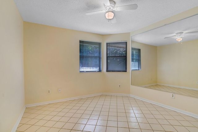 1080 NW 19th Terrace, Delray Beach, FL 33445