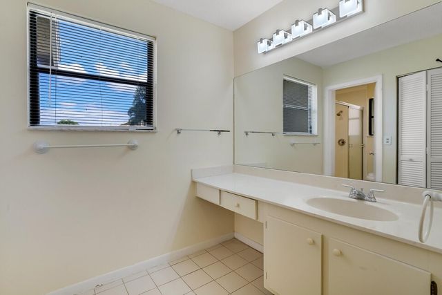 1080 NW 19th Terrace, Delray Beach, FL 33445