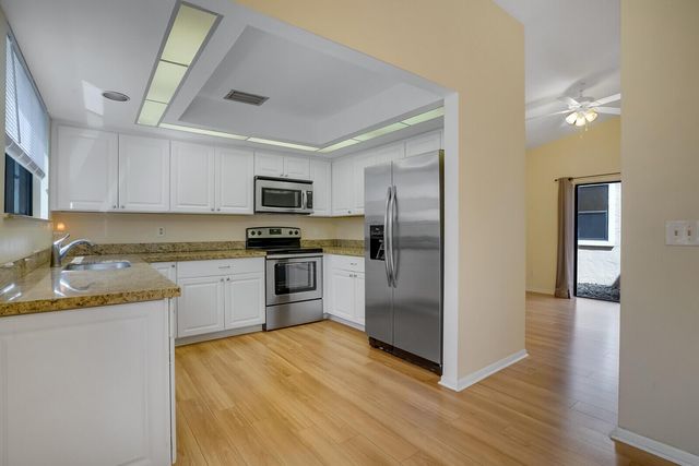 1080 NW 19th Terrace, Delray Beach, FL 33445