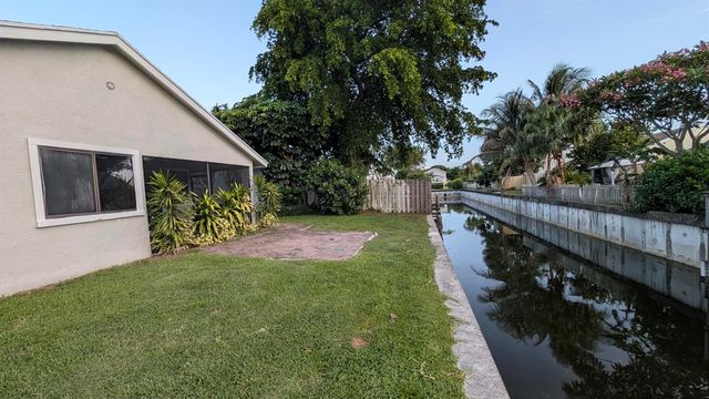 1080 NW 19th Terrace, Delray Beach, FL 33445