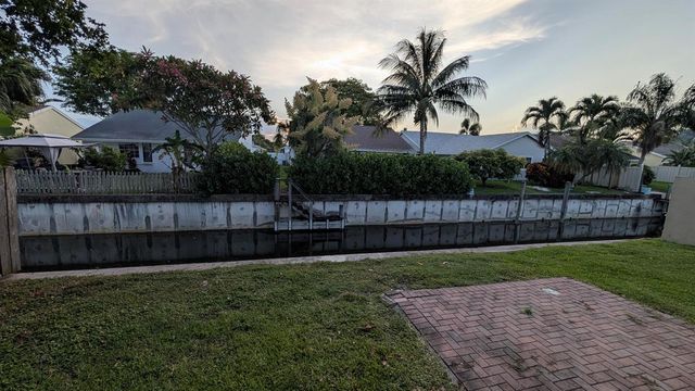 1080 NW 19th Terrace, Delray Beach, FL 33445