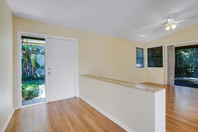 1080 NW 19th Terrace, Delray Beach, FL 33445