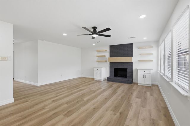 16306 Mill Point, Houston, TX 77059