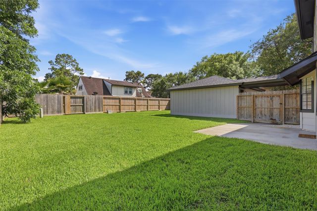 16306 Mill Point, Houston, TX 77059
