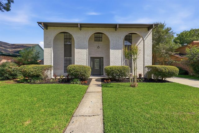 16306 Mill Point, Houston, TX 77059