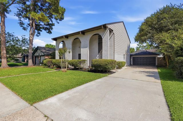 16306 Mill Point, Houston, TX 77059