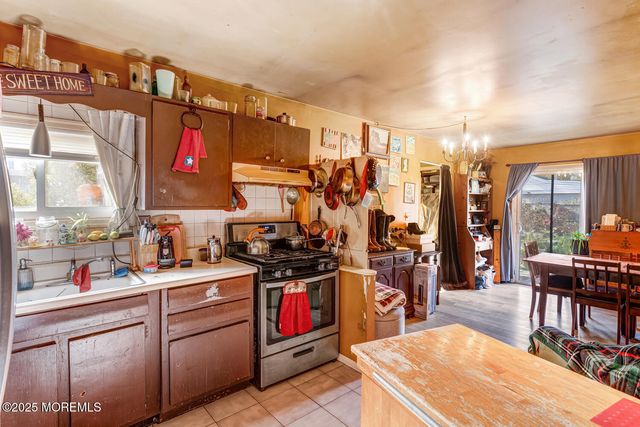 886 Radio Road, Little Egg Harbor, NJ 08087