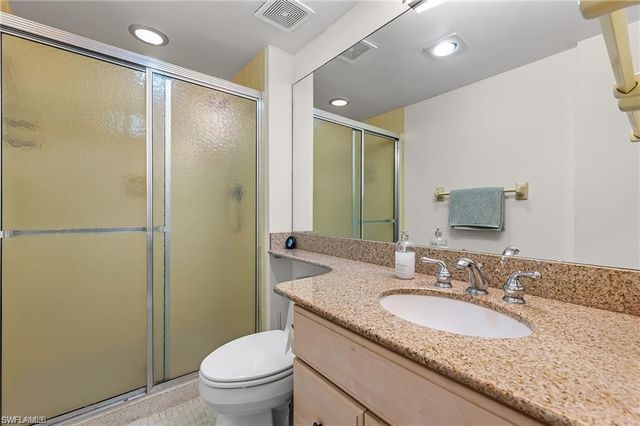 5 Bluebill AVE 403, Naples, FL 34108