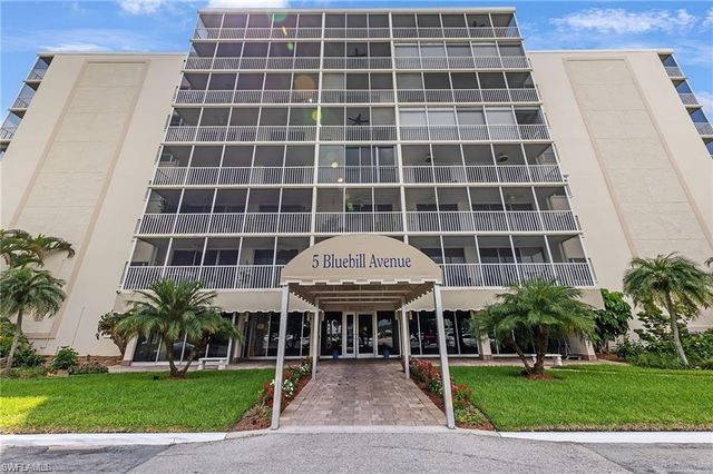 5 Bluebill AVE 403, Naples, FL 34108