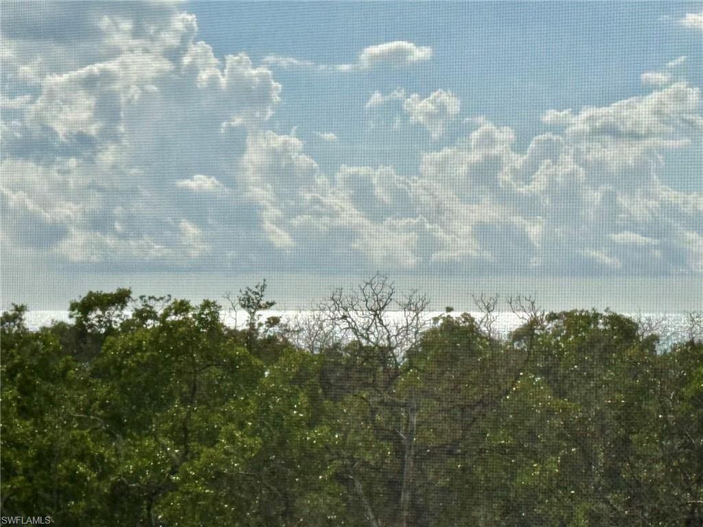 5 Bluebill AVE 403, Naples, FL 34108