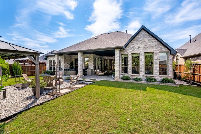 311 Waters Edge Drive, Argyle, TX 76226